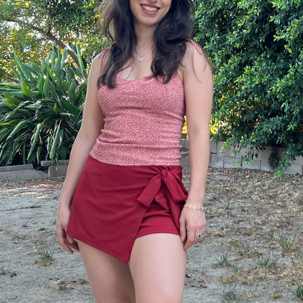 donating soon! Abercrombie & fitch red floral cami